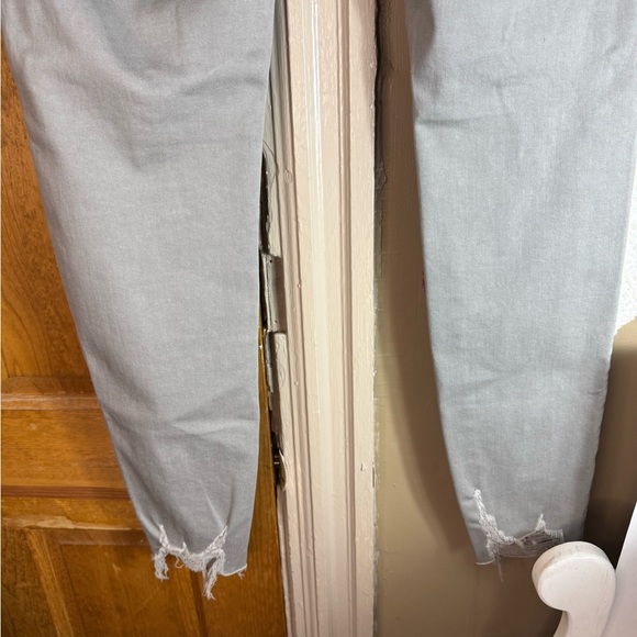 American Eagle Super Stretch X-Long  Gray Distressed   Jegging Size 14 X-Long - Picture 4 of 5